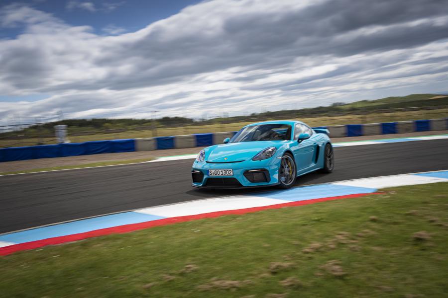  Porsche 718 Cayman GT4 (982C) 2019 года  (WW) (фото 160 из 190)